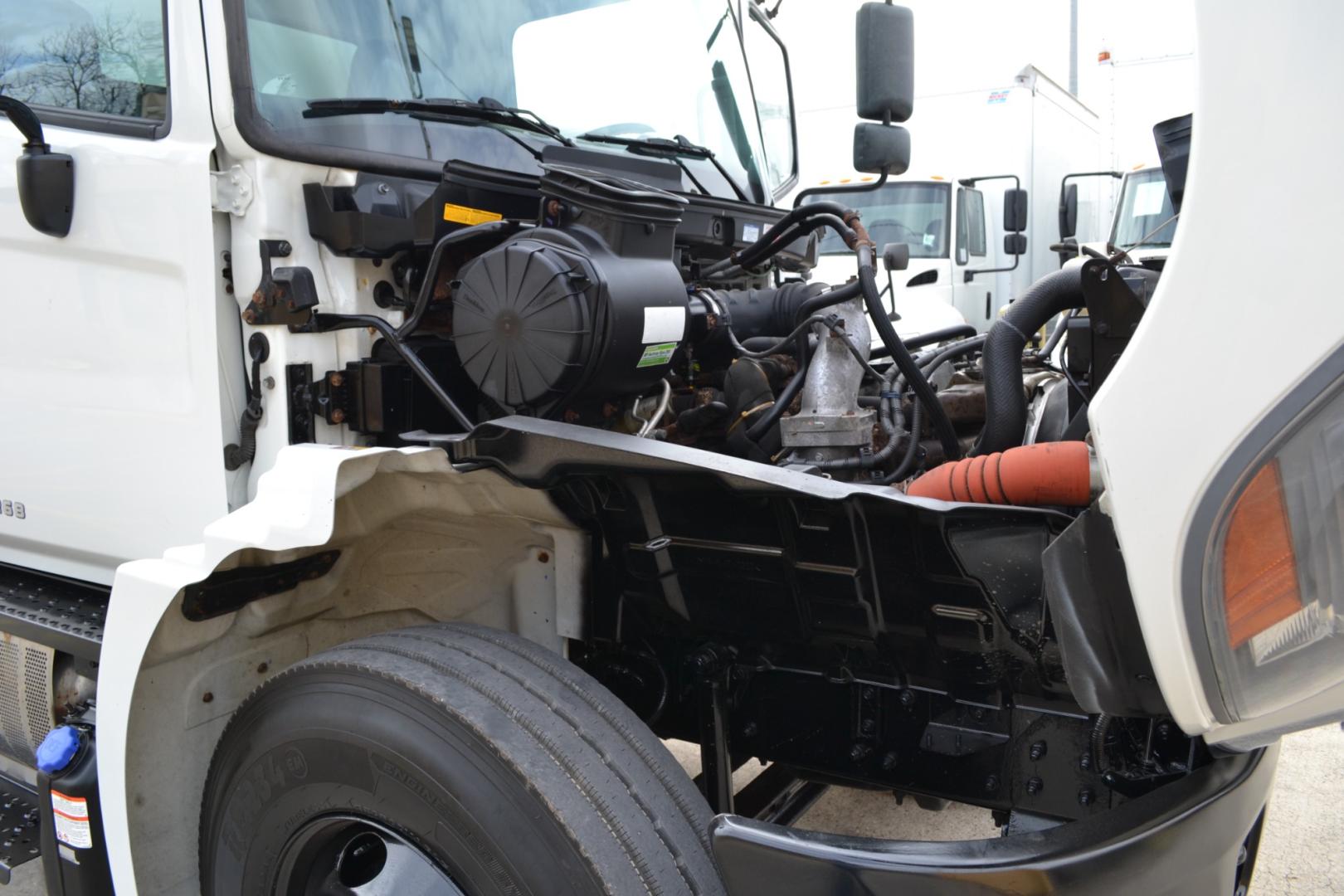 2020 WHITE /BLACK HINO 268 with an JO8E-WU 8.0L 230HP engine, ALLISON 2200HS AUTOMATIC transmission, located at 9172 North Fwy, Houston, TX, 77037, (713) 910-6868, 29.887470, -95.411903 - 25,950LB GVWR NON CDL, 26FT BOX, 13FT CLEARANCE, HEIGHT 103" X WIDTH 102", 2,500LB LIFT GATE, 95 GALLON FUEL TANK, SPRING RIDE, COLD A/C - Photo#11